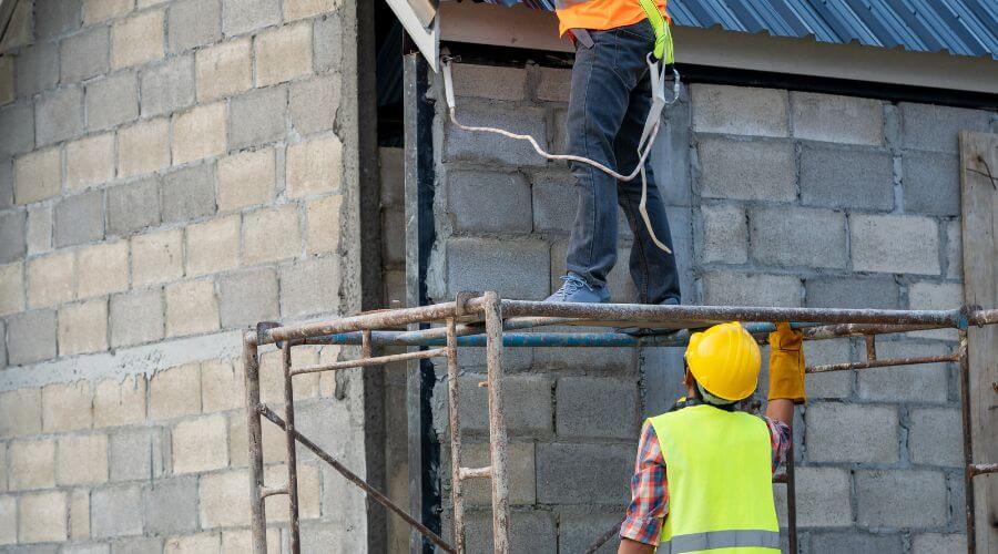 Expert Emergency Roof Repairs services in Van Vleck, TX